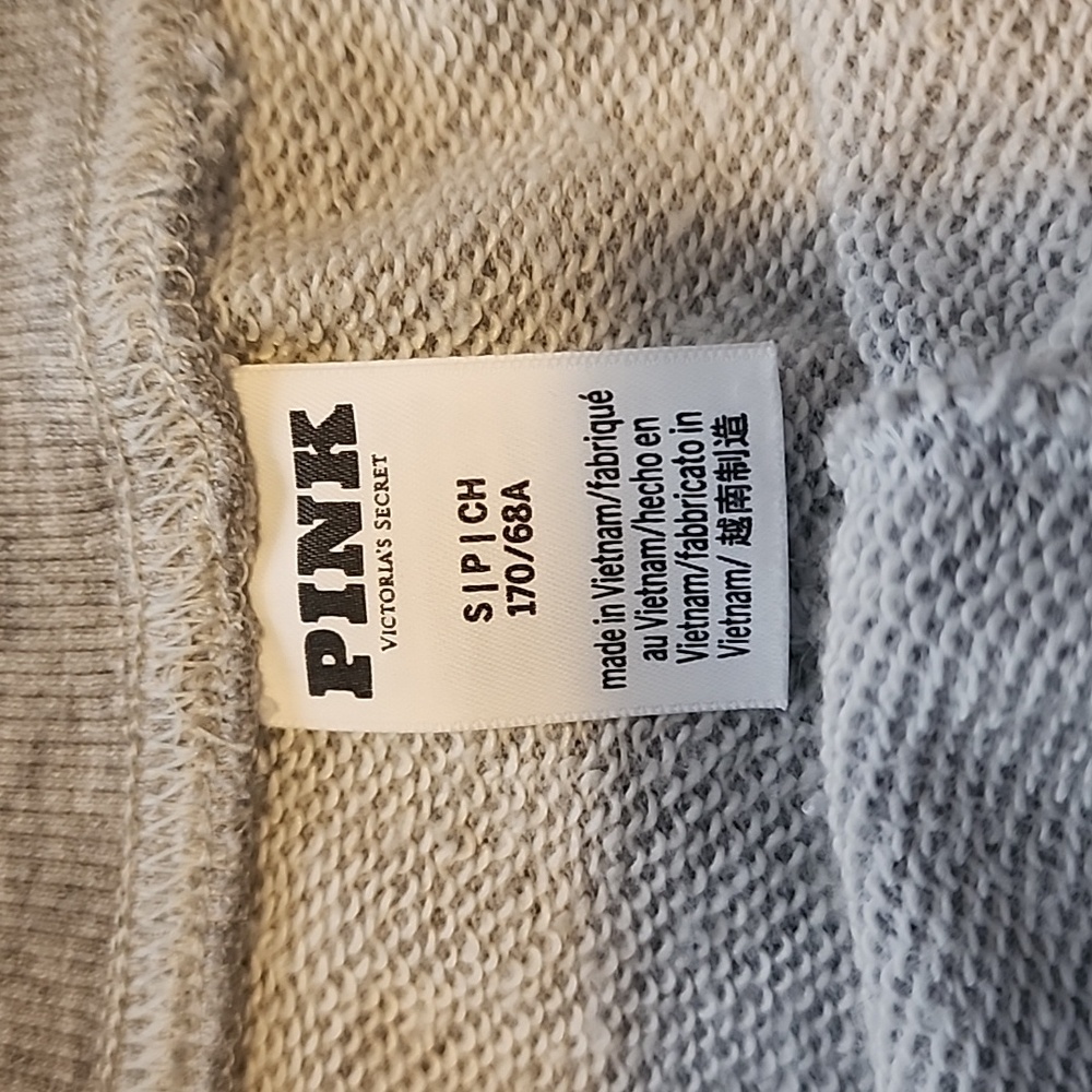 PINK Victoria's Secret Gray Athletic Shorts. Size: S - Picture 4 of 8